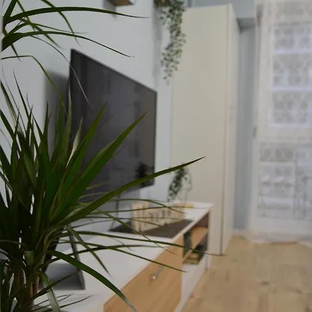 Sunshine - New & Quiet 1Br Apt, Business Area, Close To Airport, Highway A3, Subway Bucharest Exterior photo
