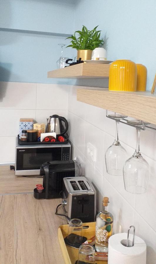 Apartment Sunshine - New & Quiet 1br Apt, Business Area, Close To Airport, Highway A3, Subway