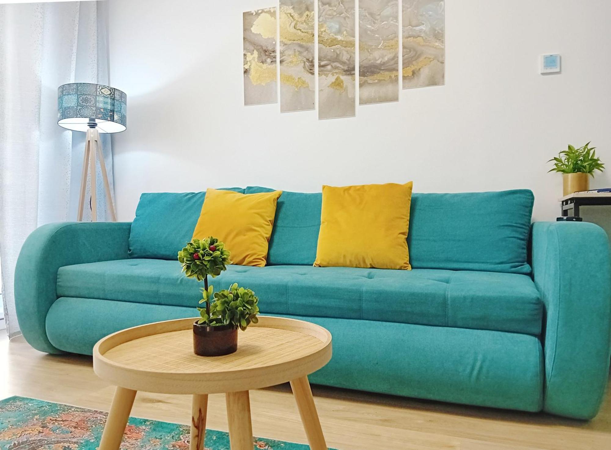 Sunshine - New & Quiet 1br Apt, Business Area, Close To Airport, Highway A3, Subway Bucharest
