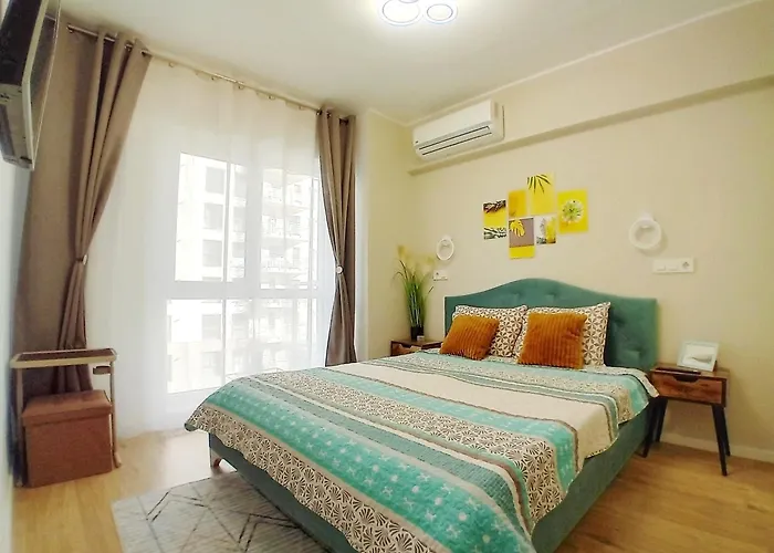 Sunshine - New & Quiet 1Br Apt, Business Area, Close To Airport, Highway A3, Subway